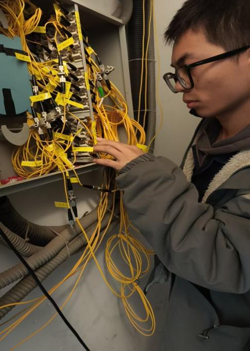 正在排查网络节点，智能化管理办公室 李浩周.png