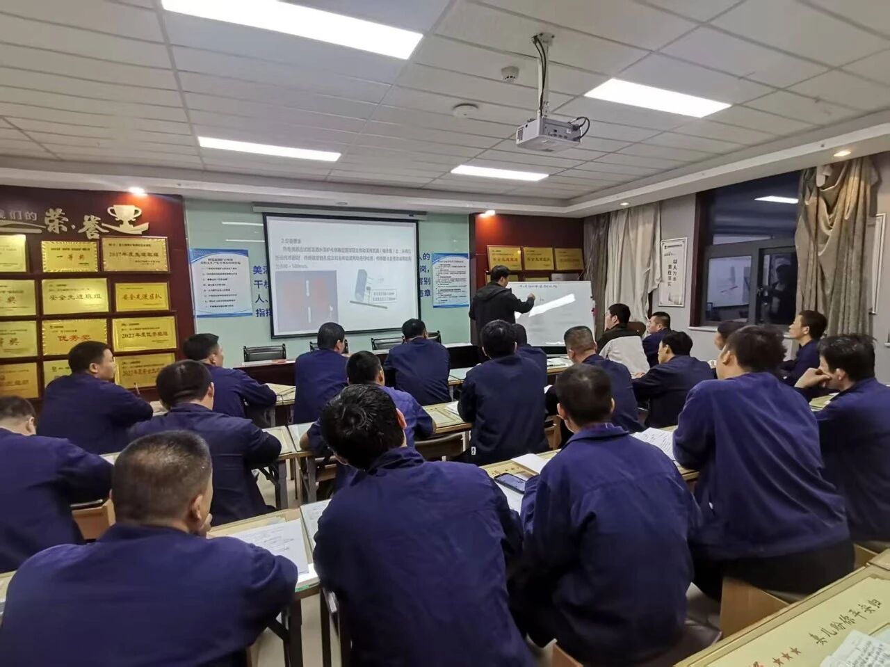 1766737778854238.jpeg 3.jpg